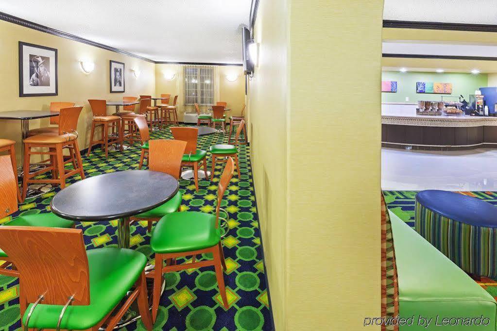 La Quinta Inn & Suites Tulsa Eksteriør billede