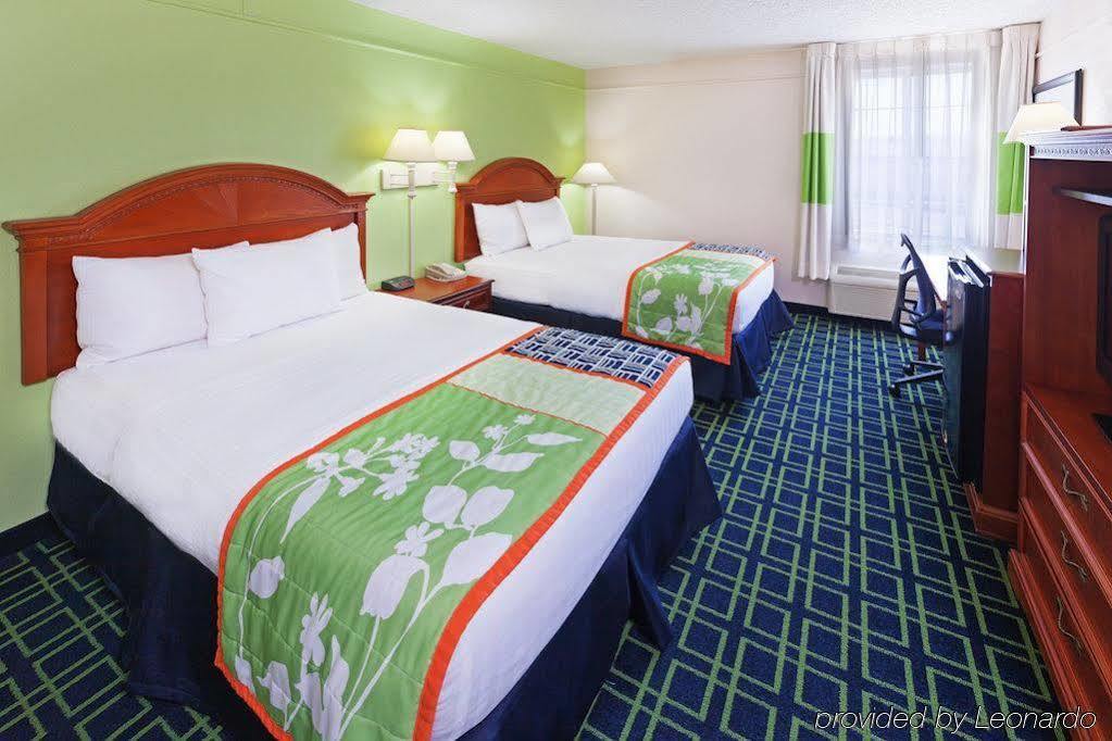 La Quinta Inn & Suites Tulsa Eksteriør billede