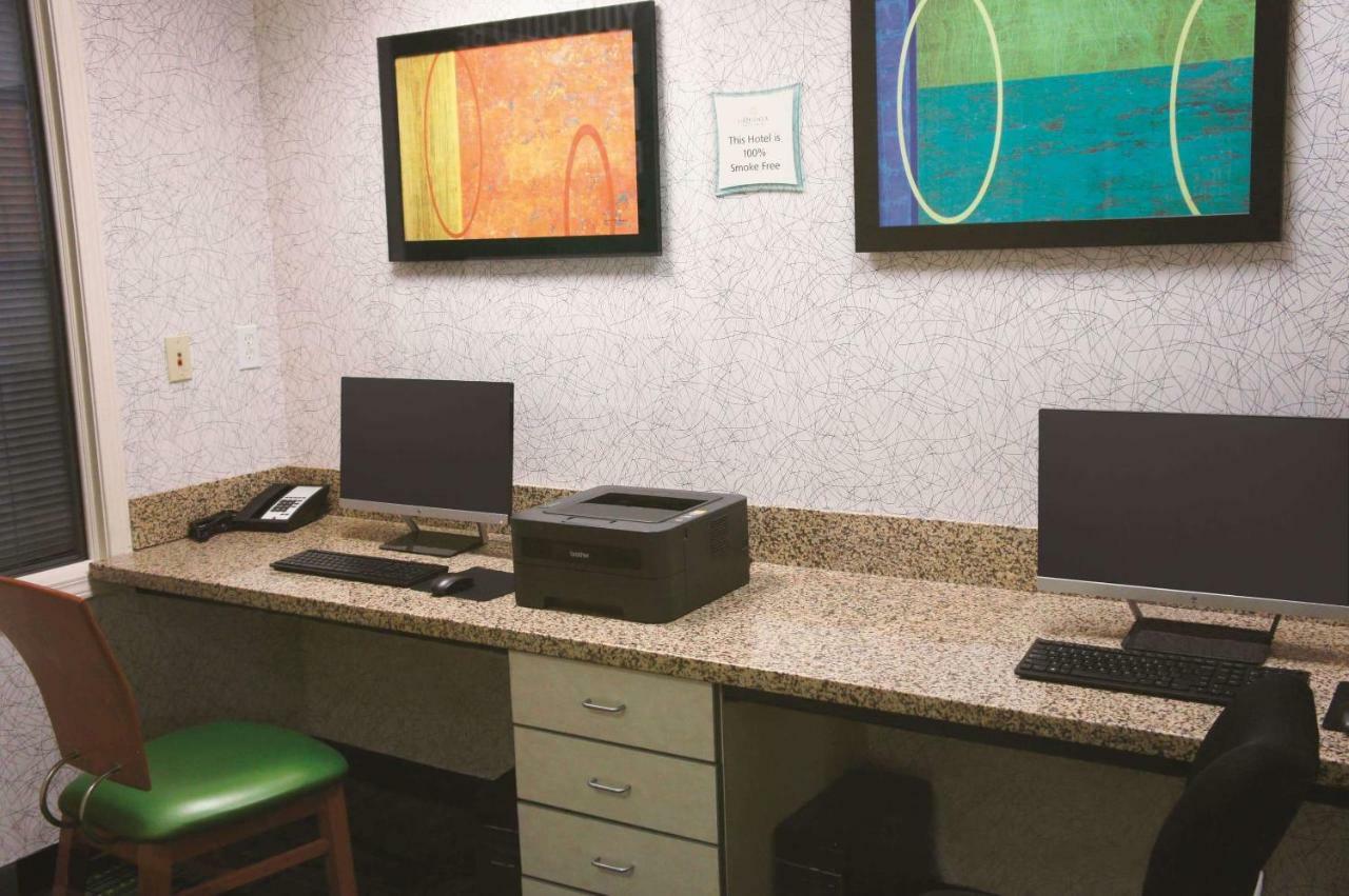 La Quinta Inn & Suites Tulsa Eksteriør billede