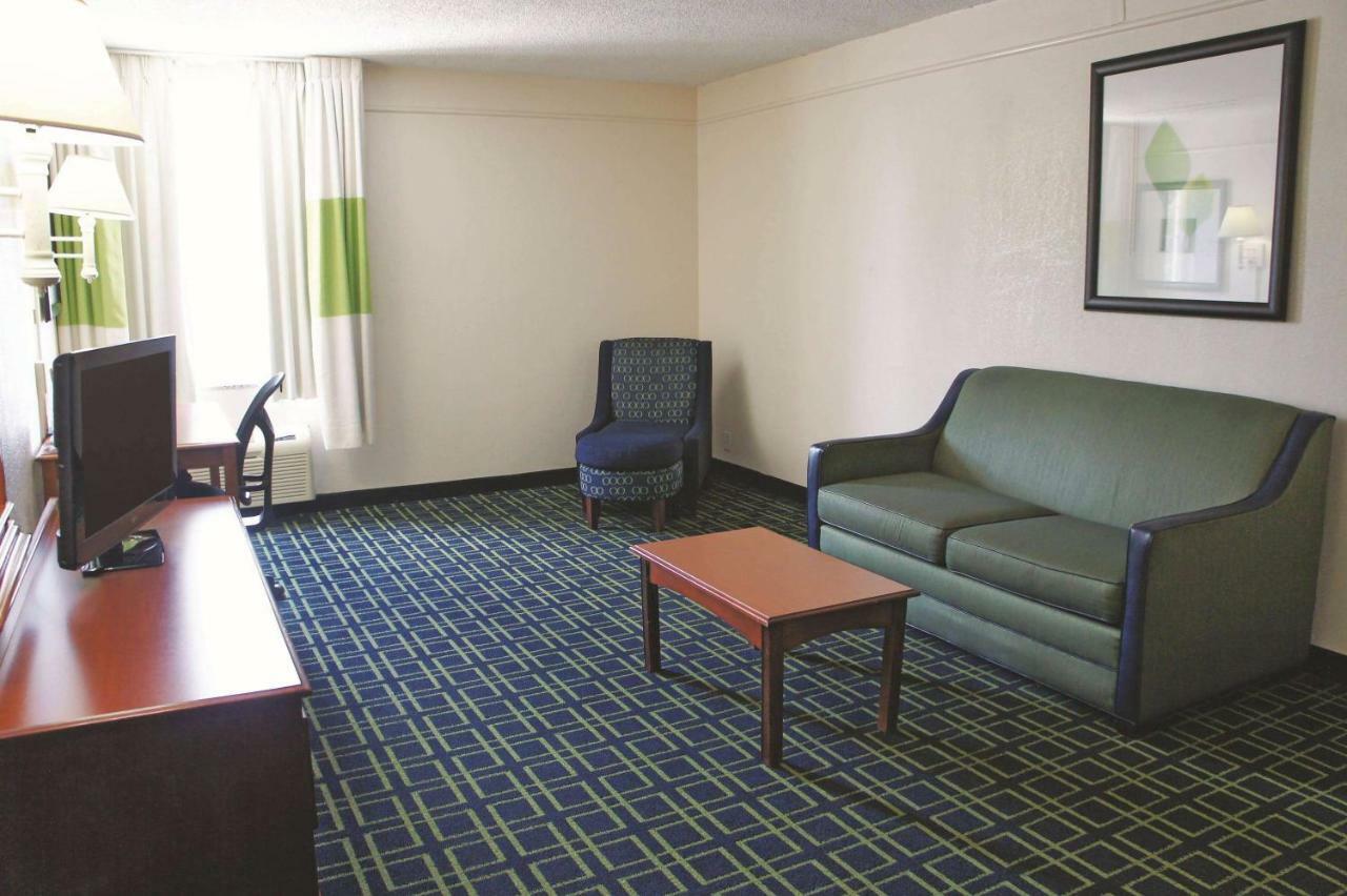 La Quinta Inn & Suites Tulsa Eksteriør billede
