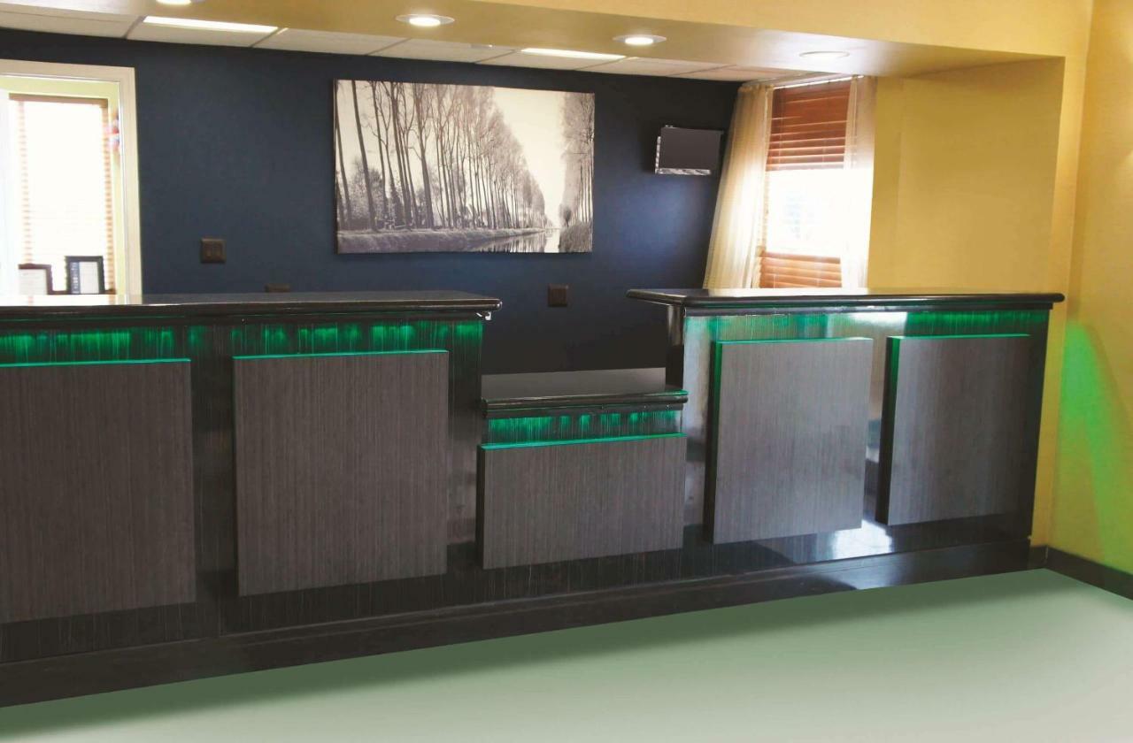 La Quinta Inn & Suites Tulsa Eksteriør billede