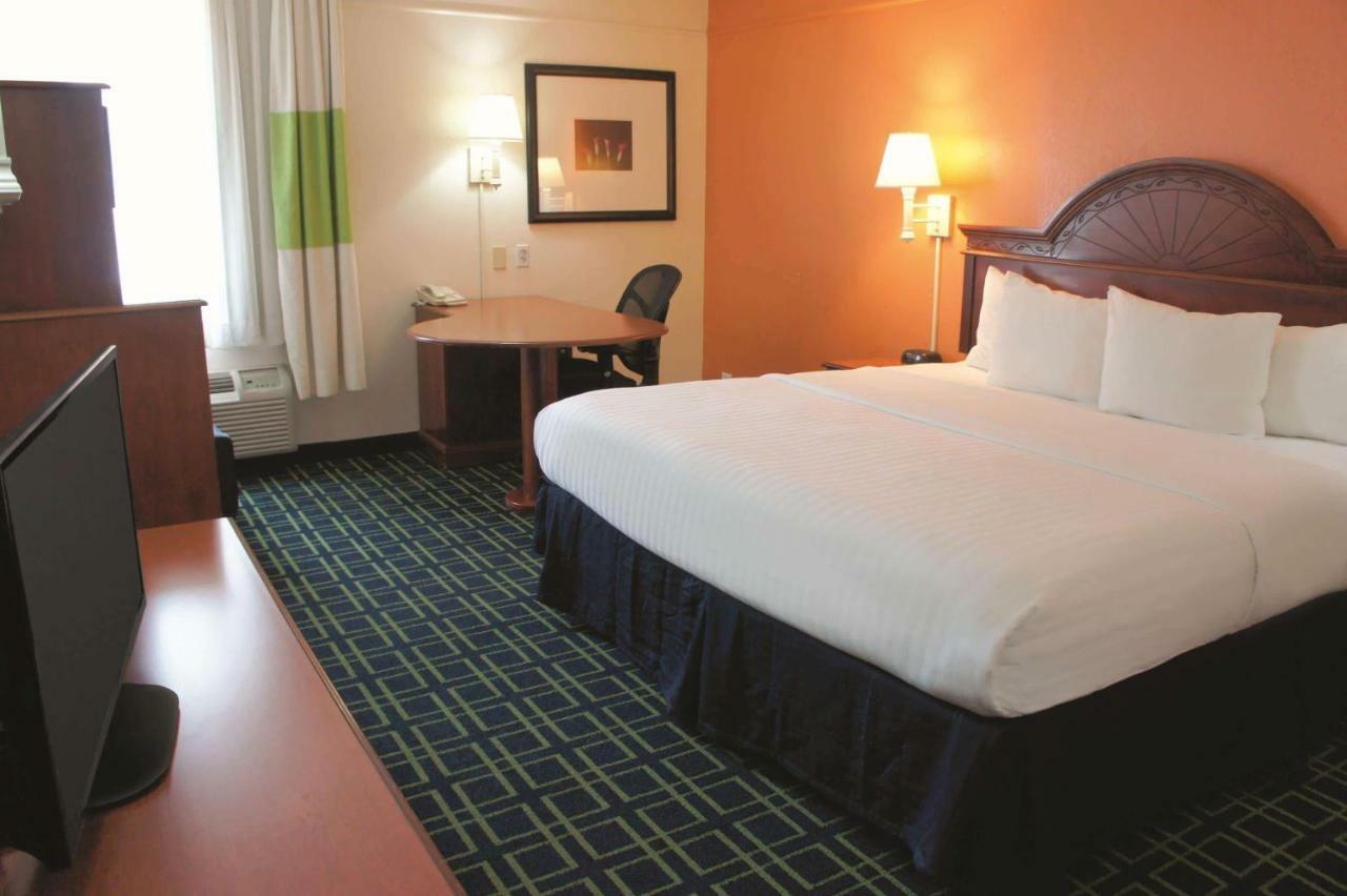 La Quinta Inn & Suites Tulsa Eksteriør billede