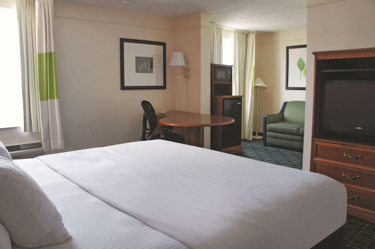 La Quinta Inn & Suites Tulsa Eksteriør billede