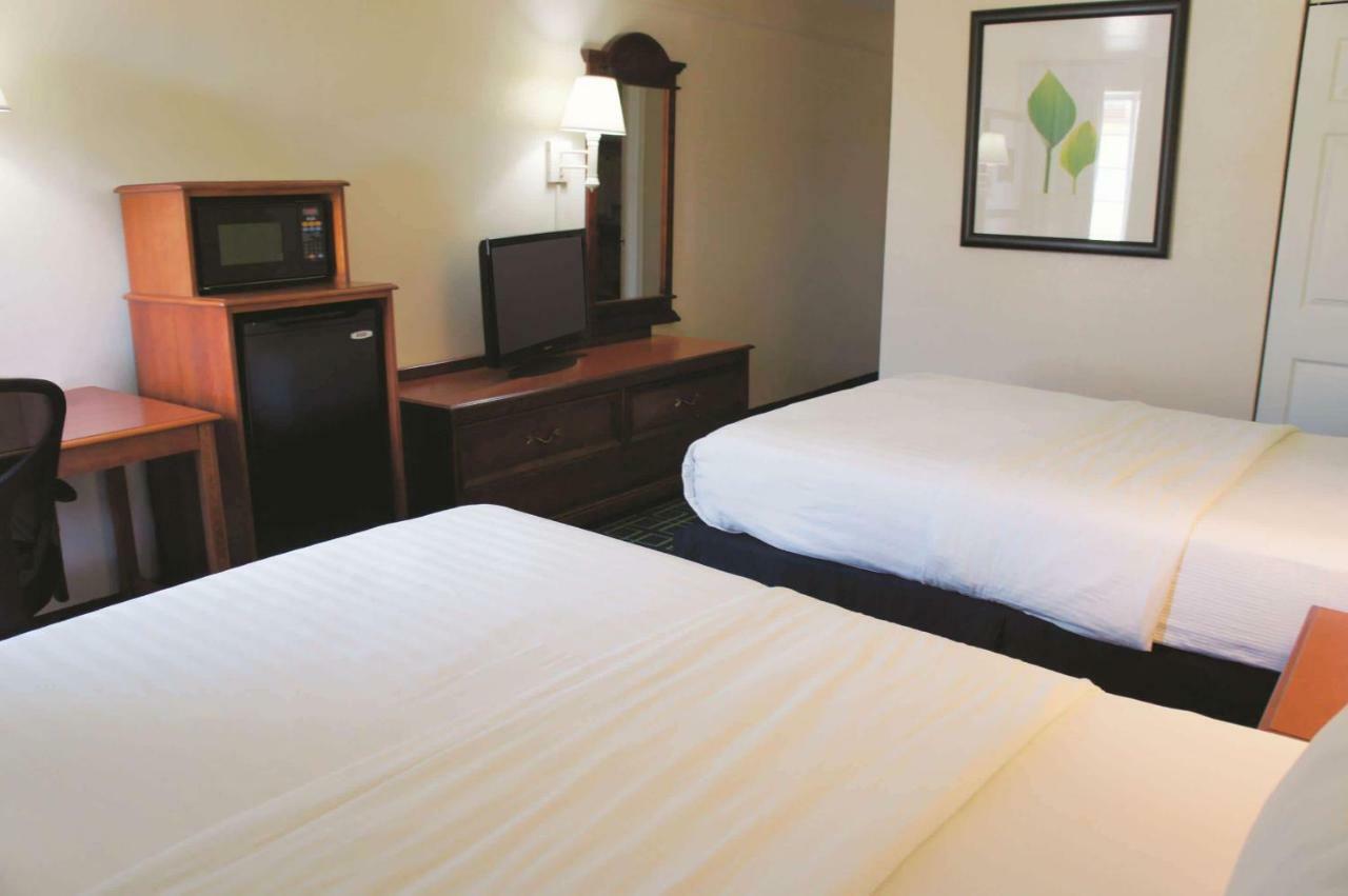 La Quinta Inn & Suites Tulsa Eksteriør billede